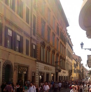 Via Condotti , Roma