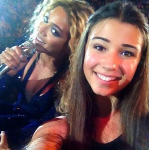 Ένα από τα πολλά selfies της Beyonce