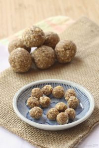 Cinnamon-Caramel-Apple-Energy-Balls-1