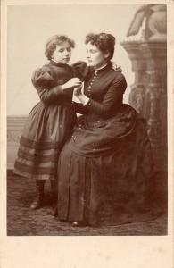 Anne Sullivan & Helen Keller 1