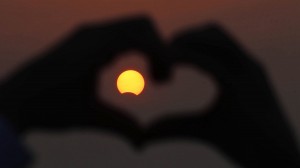 solar-eclipse-september-2015-heart