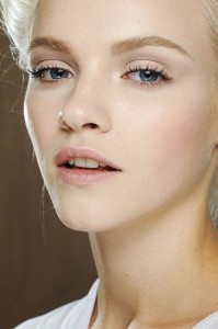 20-gorgeous-nude-makeup-ideas-to-look-great-on-your-wedding-day-5